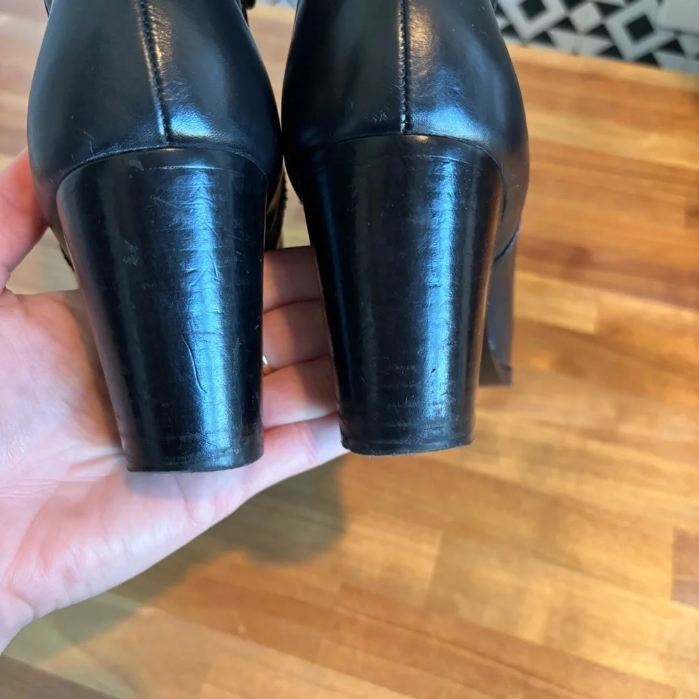 & Other Stories Black Leather Rounded Toe Ankle Boot Gold Zipper Women's Size 9